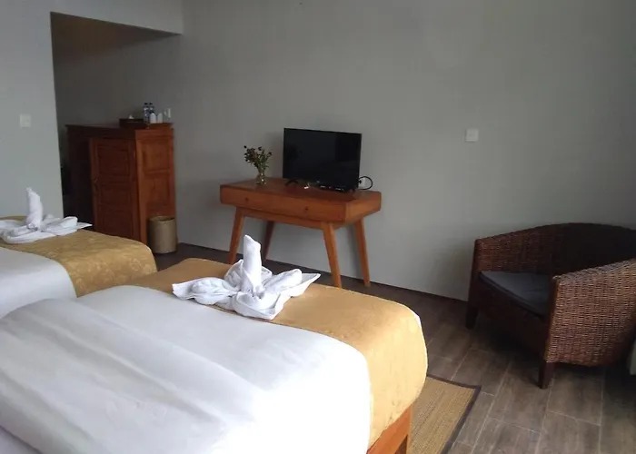 Hotel Atres Sari 3*