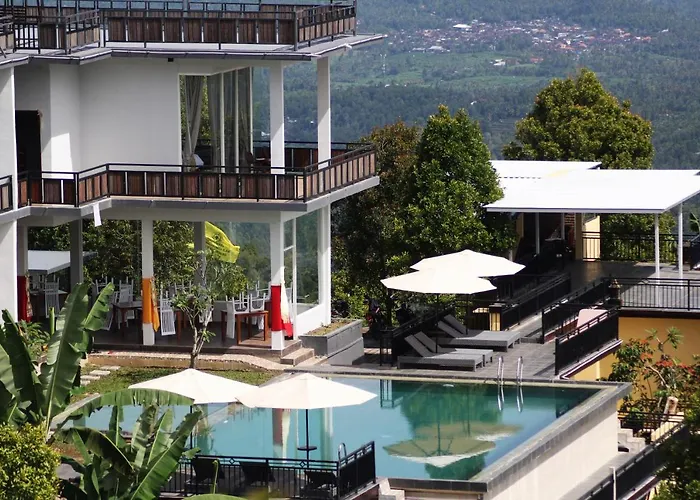 Hotel Atres Sari Munduk